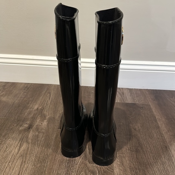 MICHAEL Michael Kors Michael Kors Rubber Rain Boot - Women | Color: Black - Picture 3 of 4